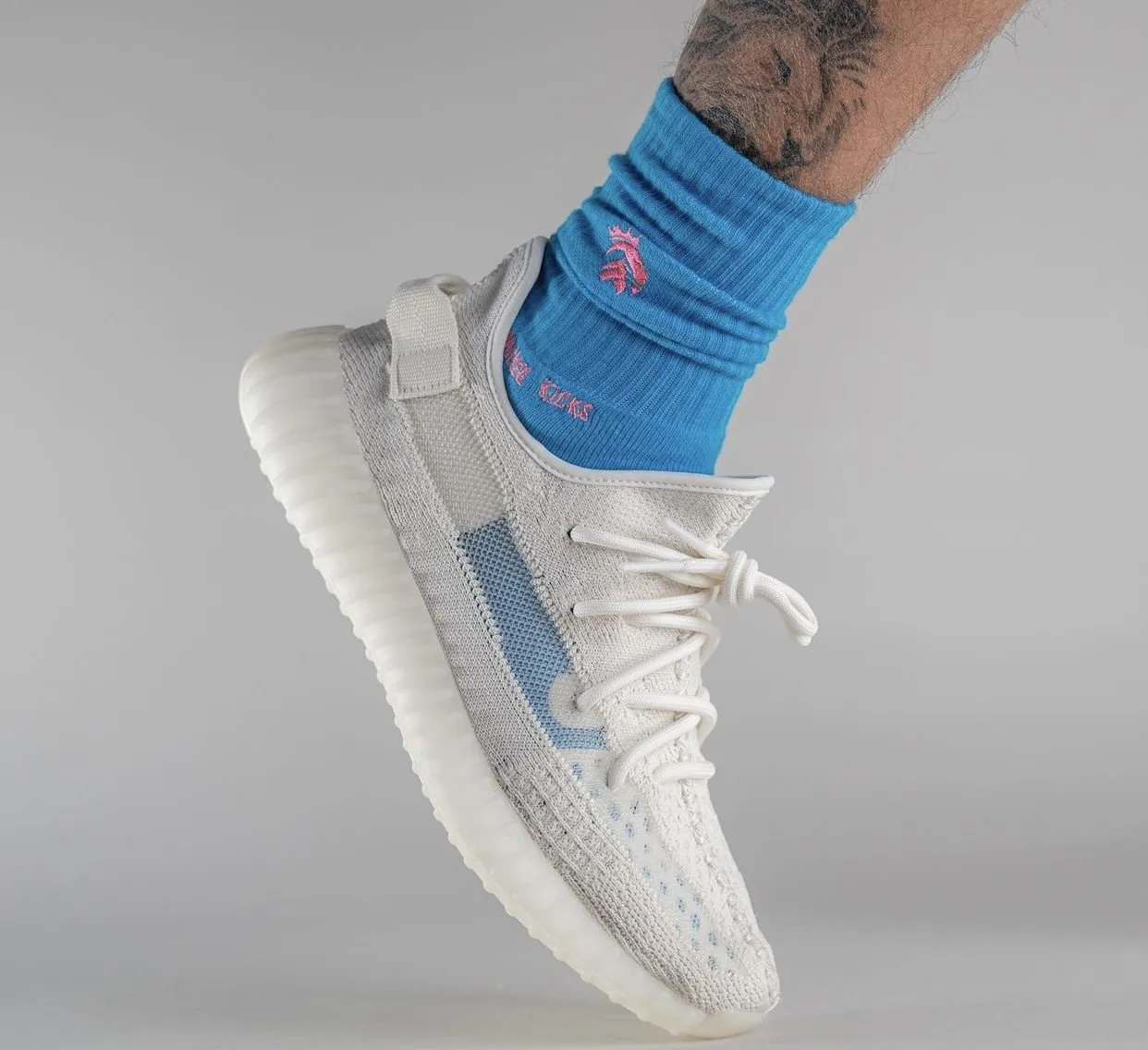 Adidas Yeezy Boost 350 V2 Bone