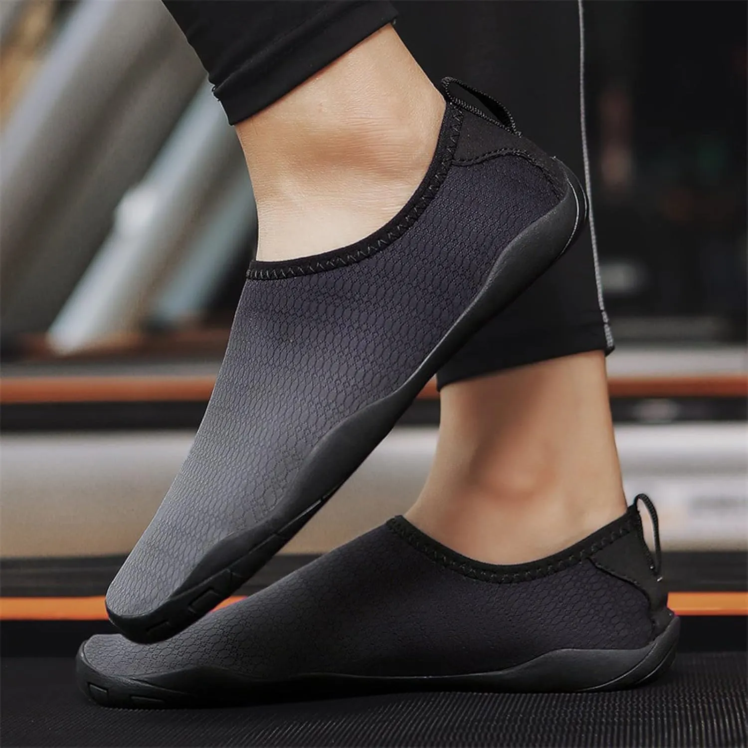 Aqu Shoes for Women Wide Width Water Shoes Barefoot Aqu Socks Quick-Dry Non Slip Shoes for Beach Swim Surf