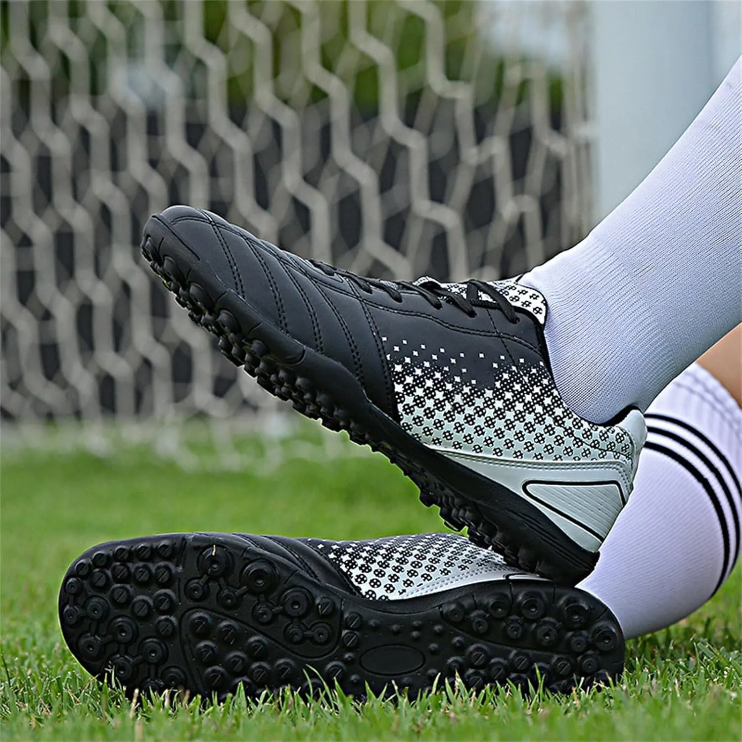 Boys Soccer Football Cleats Shoes Kids Running Training Shoes Teenager Indoor Outdoor Football Shoes Sneakers
