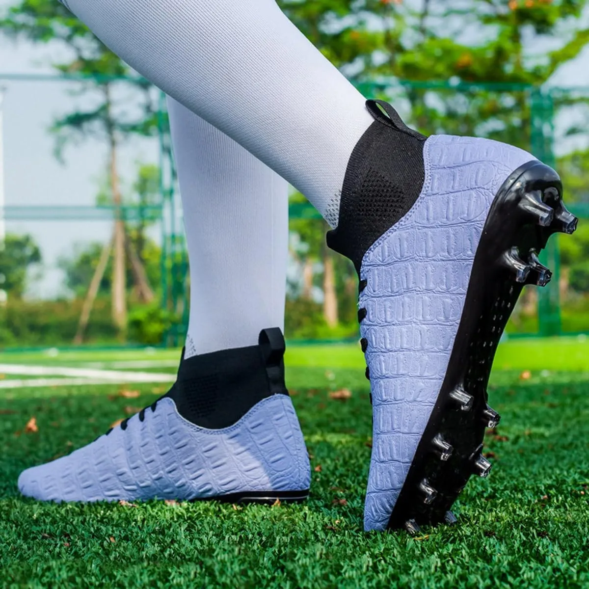DHOVOR Boys Girls High-Top Soccer Cleats Youth Professional Football Cleats Unisex Lightweight Soccer Shoes for Kids