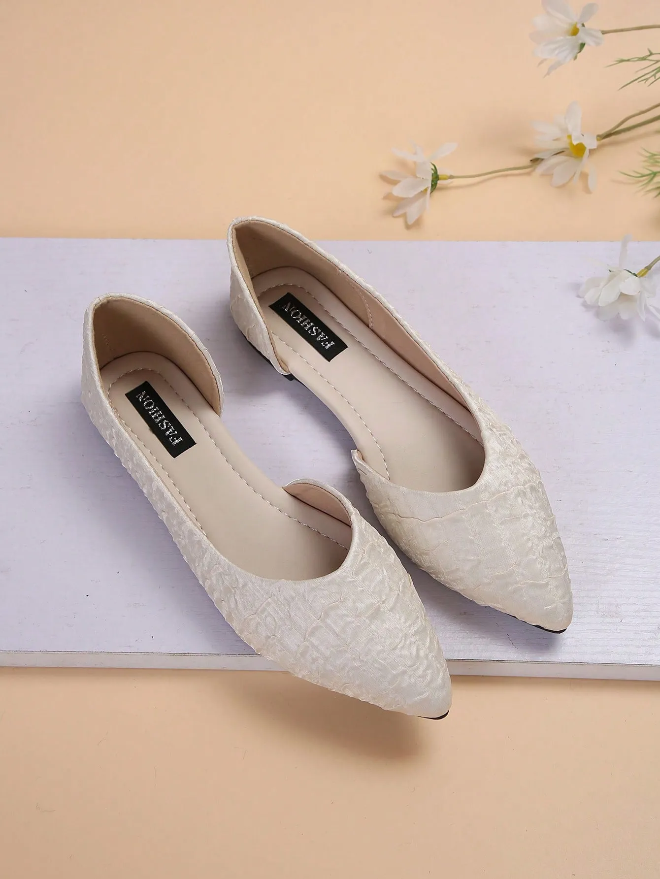 Fashionable Women's Flat Shoes