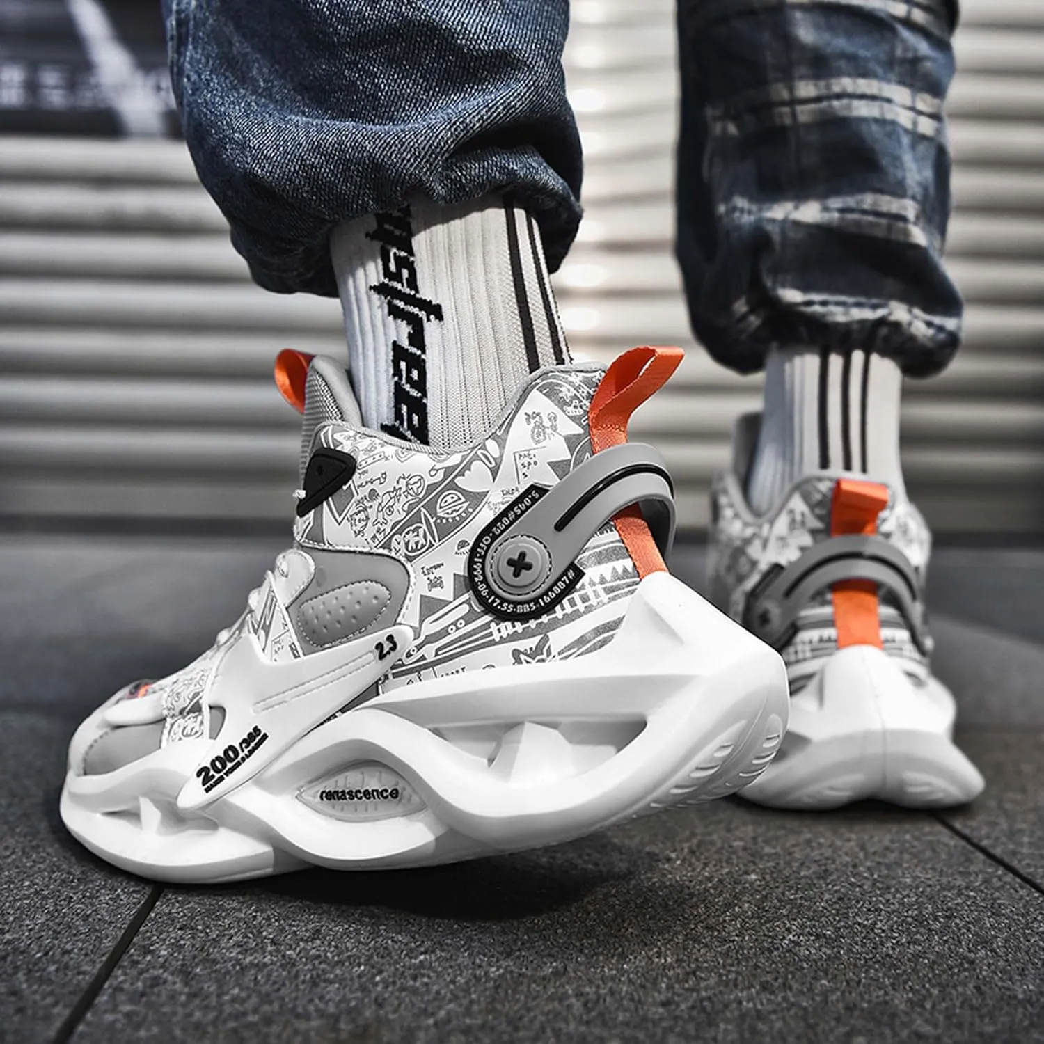 Men's Classic Noctilucent Casual and Fashionable Basketball Shoes Lightweight and Wide Edition Walking Shoes Team Sports Shoes Street Basketball Shoes Jogging Shoes Durable for Hiking Sports Shoes