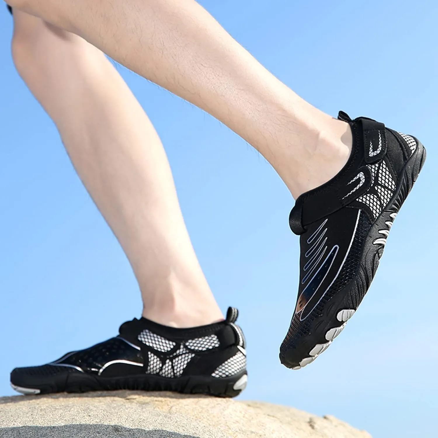 Summer Water Shoes Men and Women Quick Drying Shoes Hiking Swimming and Diving Shoes Tracing Shoes Light