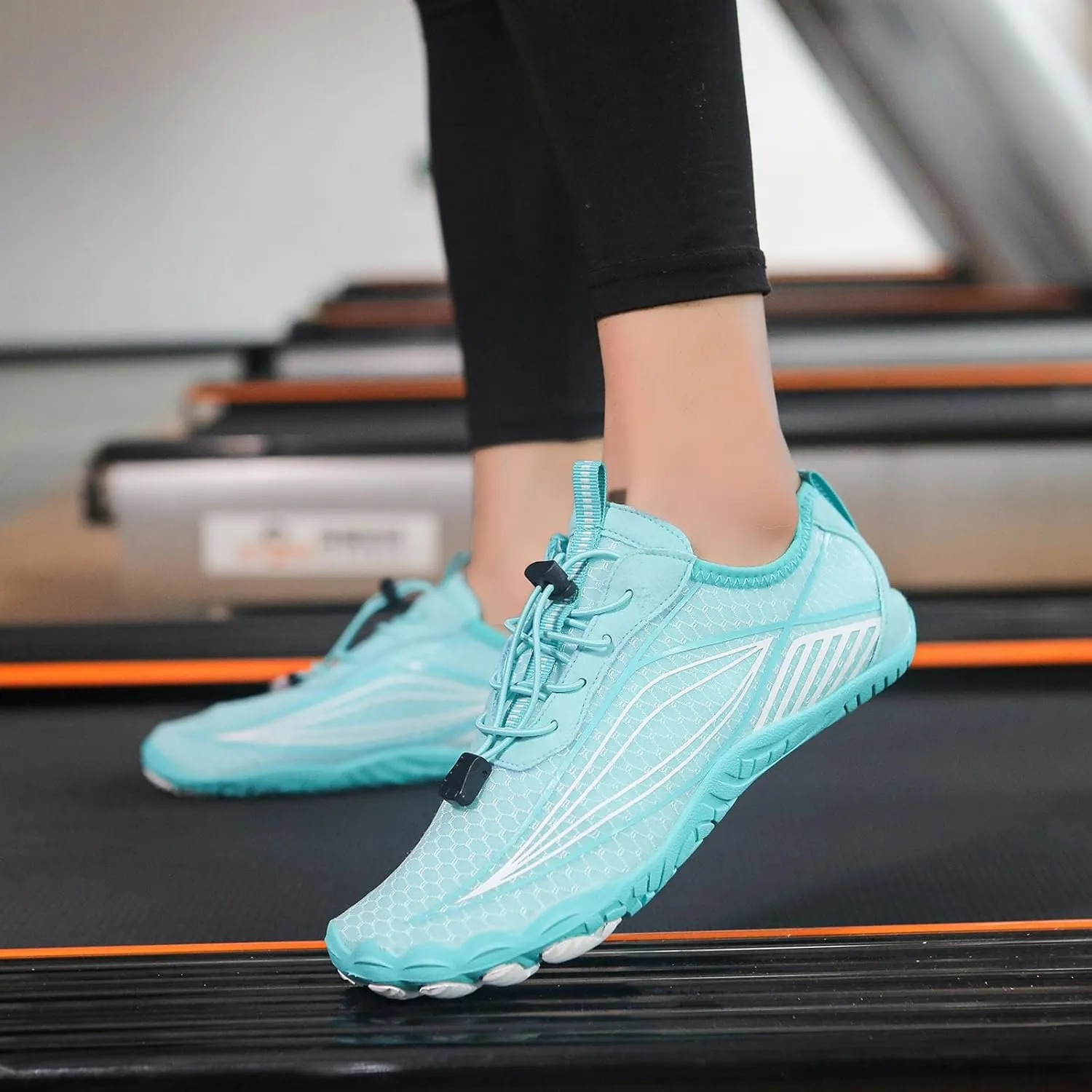 Women's Slip on Walking Shoes Non Slip Memory Foam Running Shoes Wide Width Breathable Gym Workout Shoes Ladies 2024 Fashion Sneakers