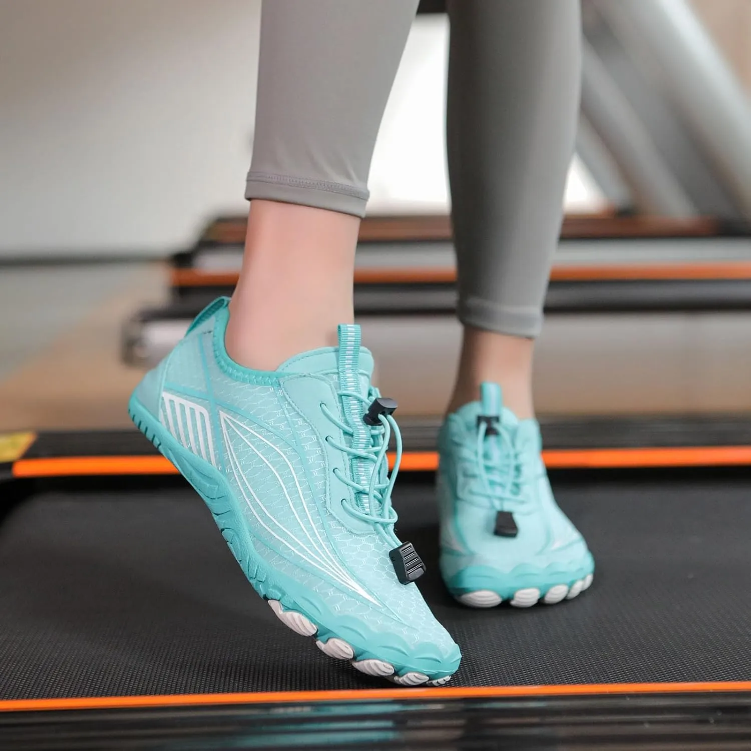 Women's Slip on Walking Shoes Non Slip Memory Foam Running Shoes Wide Width Breathable Gym Workout Shoes Ladies 2024 Fashion Sneakers